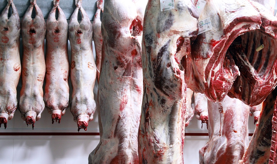 Αγορά: Εντείνονται οι έλεγχοι – Κατέσχεσαν ακατάλληλα κρέατα στον Πειραιά