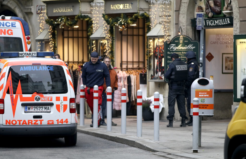 Αυστρία: Ένας νεκρός από πυροβολισμούς στο κέντρο της Βιέννης