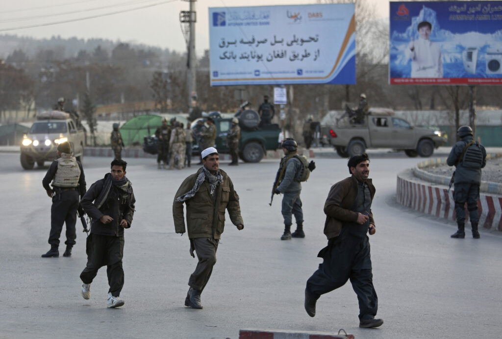 Αφγανιστάν: Στους 30 οι νεκροί μετά από ομηρεία σε κυβερνητικό κτίριο στην Καμπούλ