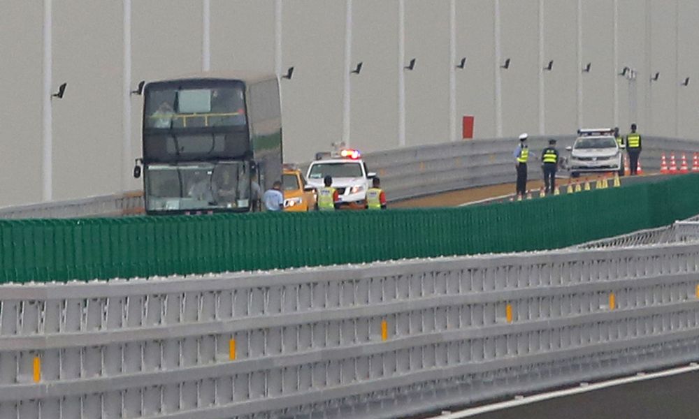 Οκτώ οι νεκροί μετά την πειρατεία σε λεωφορείο στην Κίνα