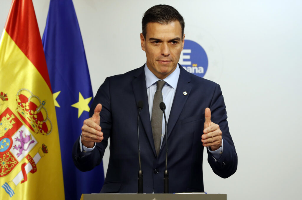 Η Ισπανία εγκαταλείπει την πολιτική των συντηρητικών και αυξάνει τις συντάξεις
