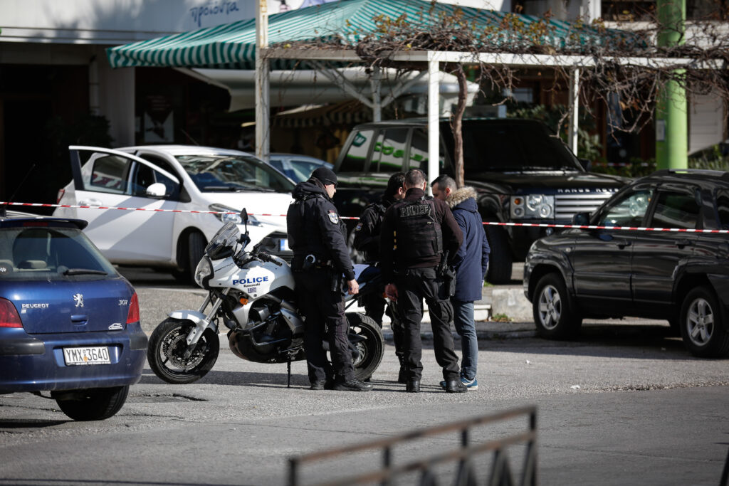 Απαγωγή επιχειρηματία στον Πειραιά: Κανένα σημάδι από τους απαγωγείς – Τι ερευνούν οι Αρχές