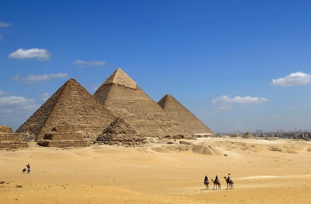 Εδιμβούργο: Εκτίθεται σπάνια πέτρα επικάλυψης της Μεγάλης Πυραμίδας της Γκίζας (Photo)