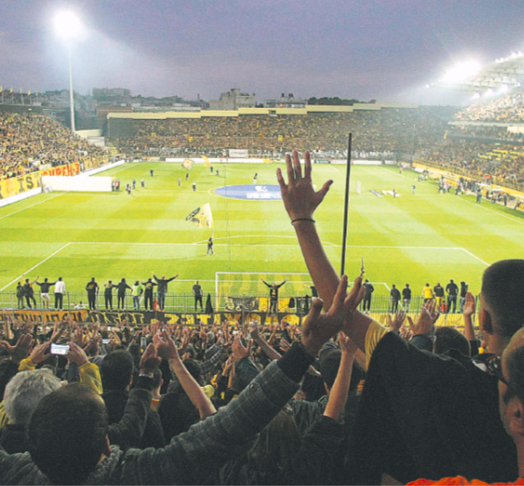 Super League: Γεμάτες εξέδρες σε ελάχιστα γήπεδα