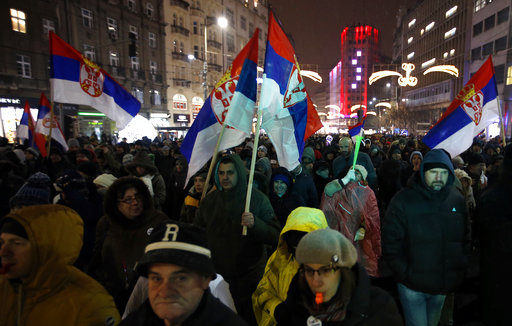 Χιλιάδες Σέρβοι στους δρόμους κατά του προέδρου Βούτσιτς για πέμπτο συνεχόμενο Σάββατο