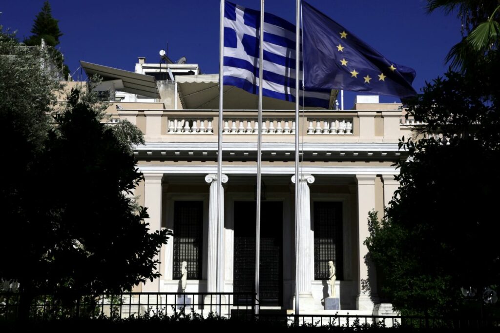 Μαξίμου: Ο ελληνικός λαός να μάθει την αλήθεια – Ξαναθέτει θέμα debate με Μητσοτάκη για τη Συμφωνία των Πρεσπών