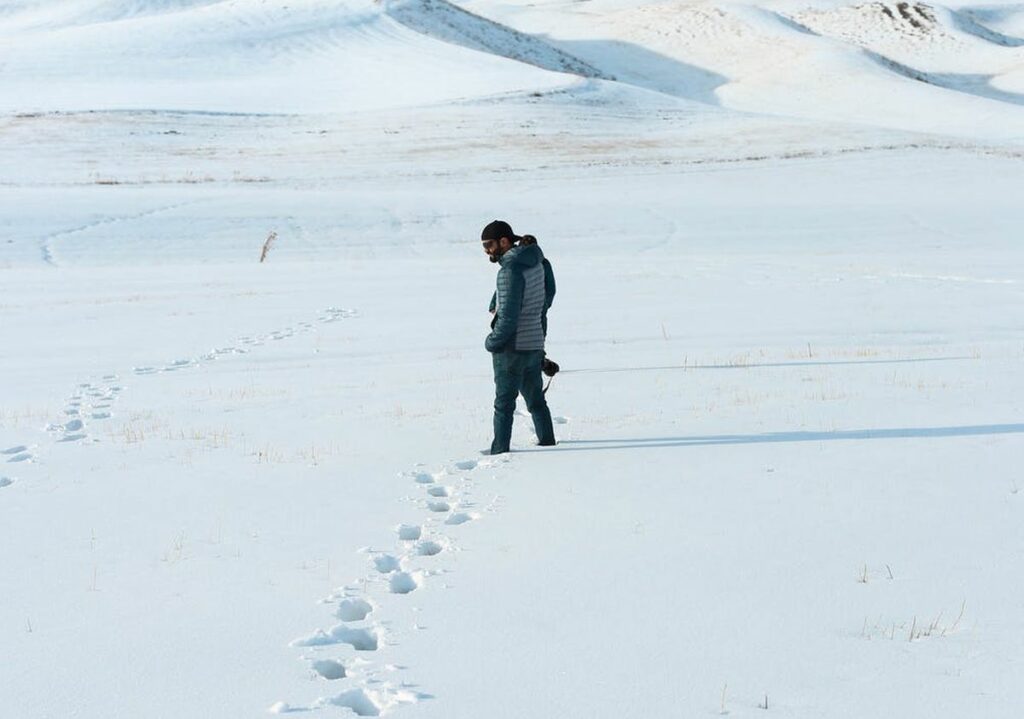 Πώς να περπατήσετε στο χιόνι χωρίς να πέσετε – Τι να κάνετε αν ο δρόμος πιάσει πάγο