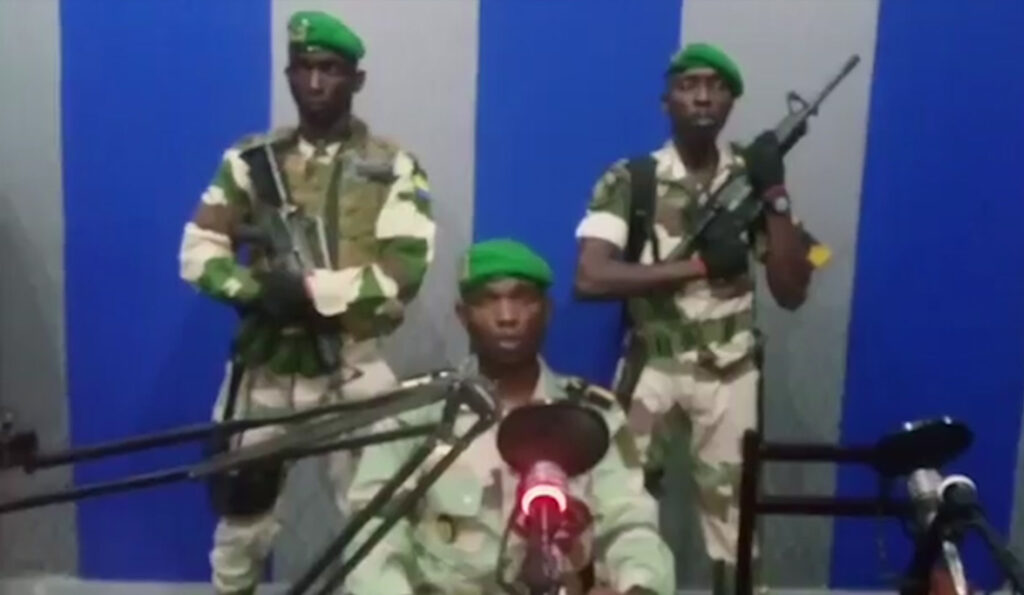 Γκαμπόν: Συνελήφθη ο επικεφαλής των πραξικοπηματιών, δύο συνεργοί του σκοτώθηκαν