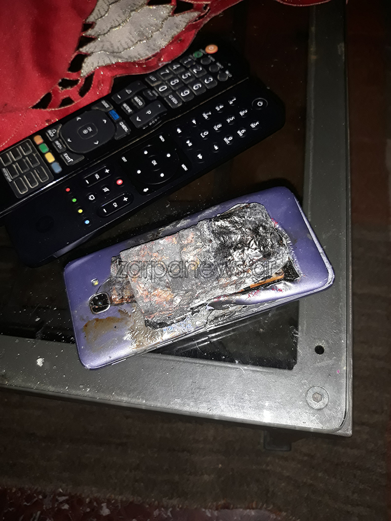 Απίστευτο περιστατικό στα Χανιά: Εξερράγη το κινητό μαθητή ενώ το είχε στην τσέπη του! (Photos)