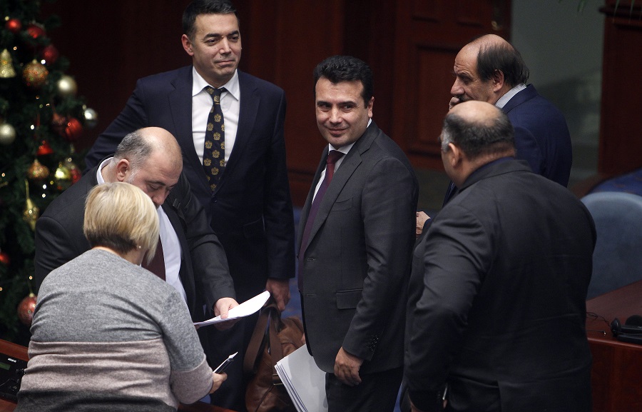 Τα διεθνή ΜΜΕ για τη συνταγματική αναθεώρηση στην πΓΔΜ: «Πολιτικός θρίαμβος Ζάεφ»