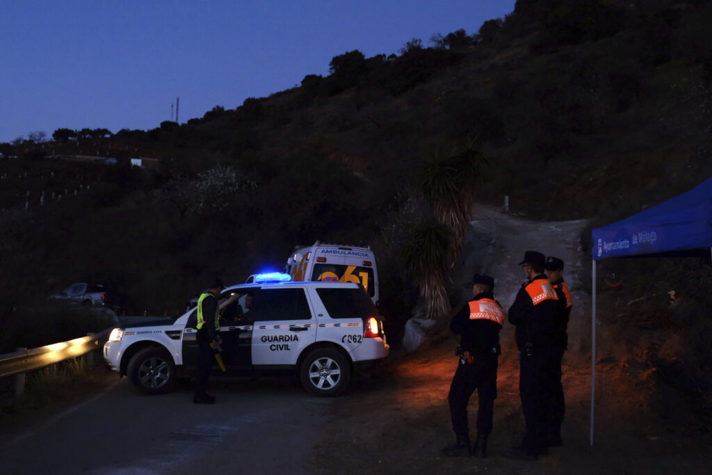 Ισπανία: Τουλάχιστον ακόμα δύο ημέρες χρειάζονται οι διασώστες για να φτάσουν στο 2χρονο αγοράκι που έπεσε στο πηγάδι