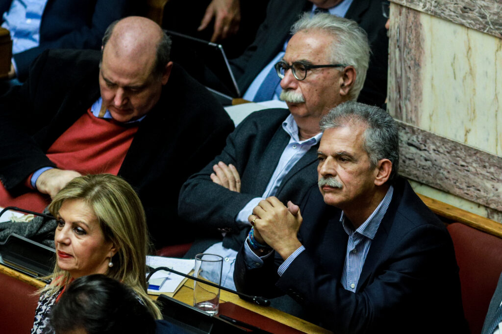 Ο Σπύρος Δανέλλης συνυπογράφει ερώτηση με βουλευτές του ΣΥΡΙΖΑ