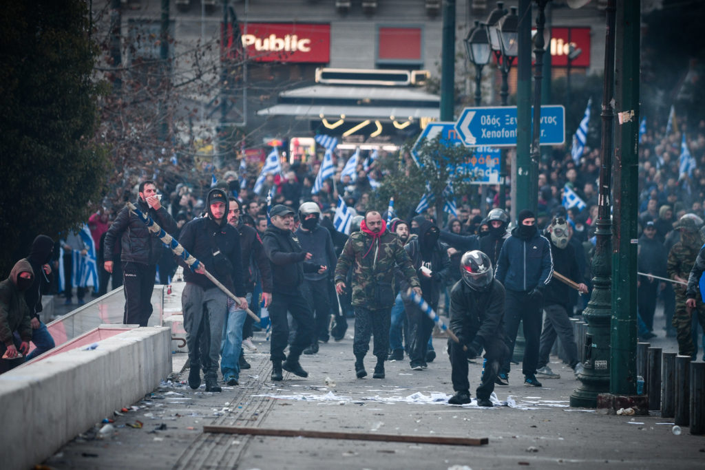 Ακροδεξιές και εθνικιστικές αθλιότητες με δεκάδες τραυματίες, ο απολογισμός του συλλαλητηρίου (Photos+Video)