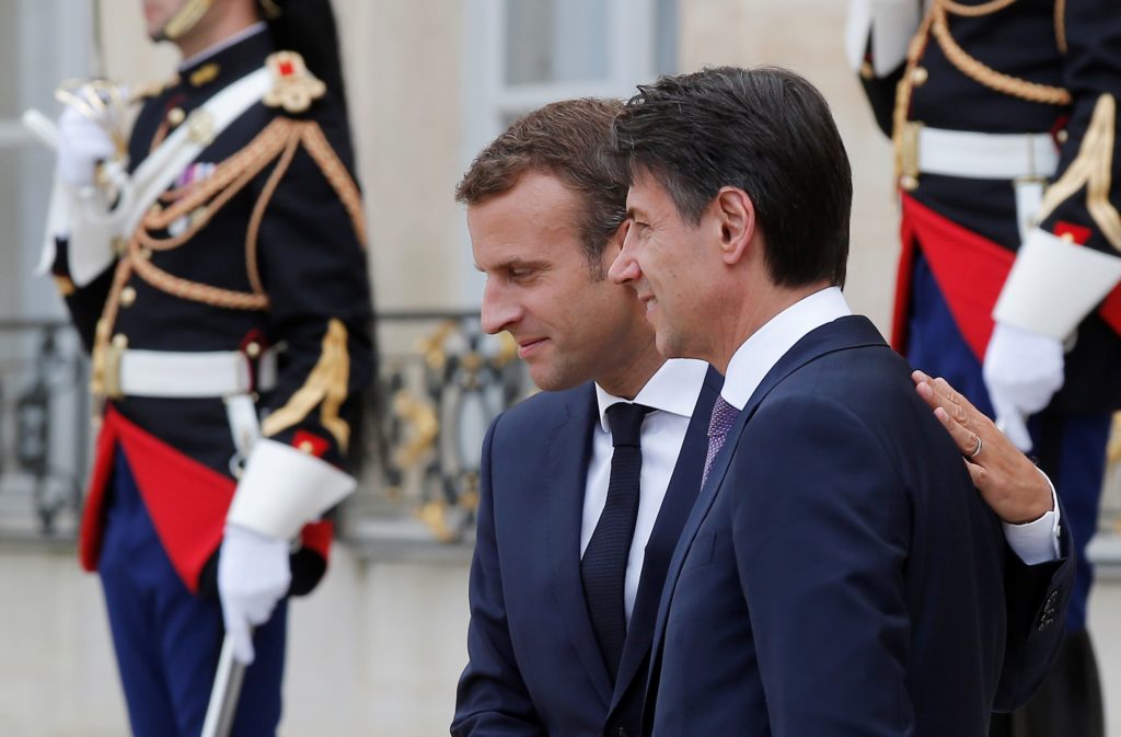 Ο Σαλβίνι εύχεται στους Γάλλους να απελευθερωθούν σύντομα από έναν «πολύ κακό πρόεδρο»