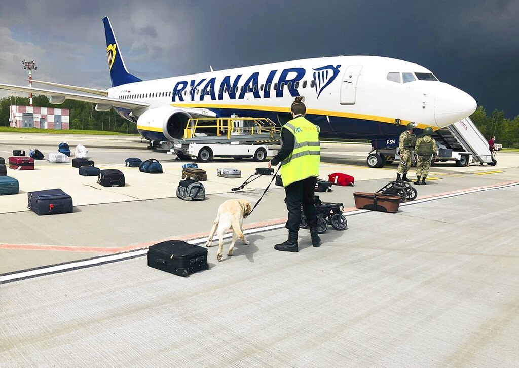 Bloomberg: Έλληνας «κατέβηκε» στο Μινσκ από το αεροπλάνο της Ryanair