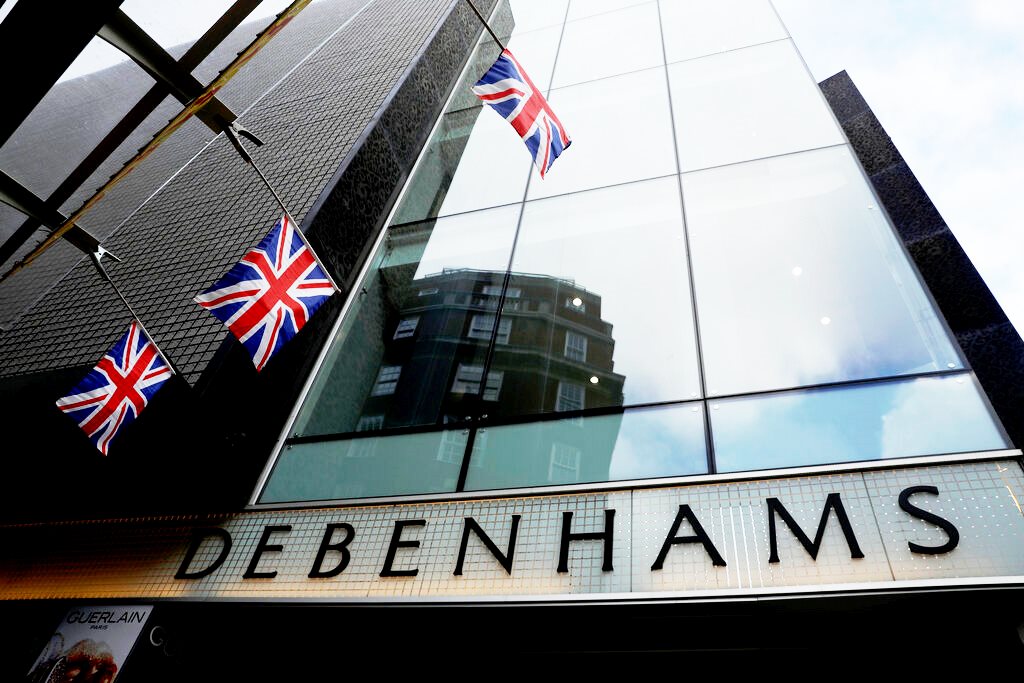 Βρετανία: Κλείνουν τα τελευταία καταστήματα Debenhams λόγω κρίσης μετά από 242 χρόνια λειτουργίας