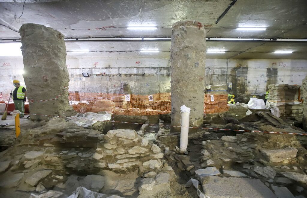 Επιστολή κόλαφος 12 καθηγητών για τη διάλυση των αρχαιοτήτων στον Σταθμό Βενιζέλου