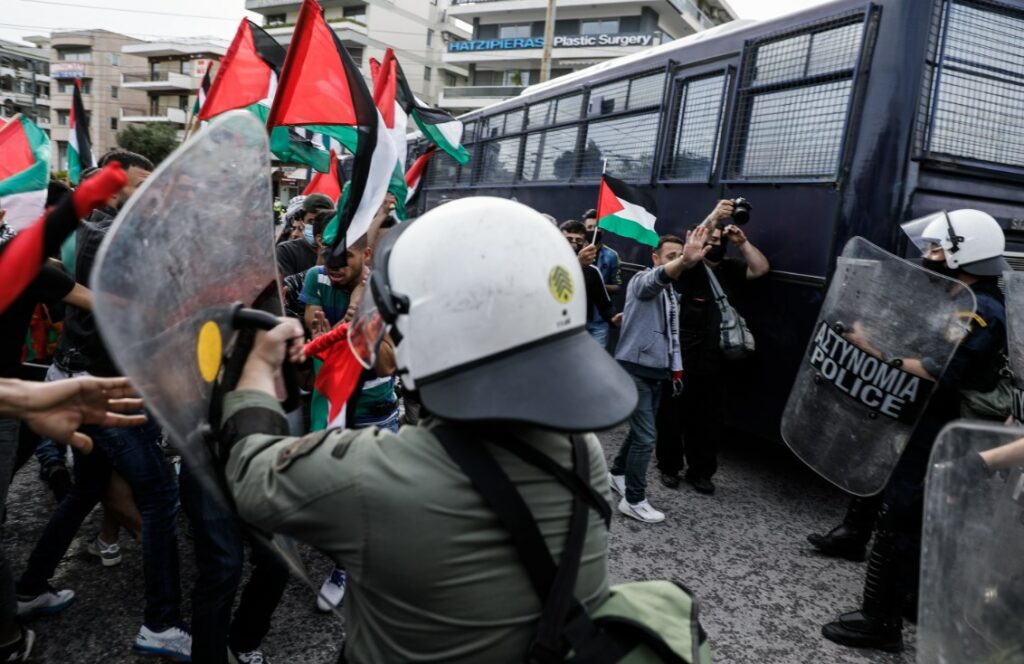 Συγκέντρωση αλληλεγγύης στον λαό της Παλαιστίνης – Ρίψη χημικών από την αστυνομία
