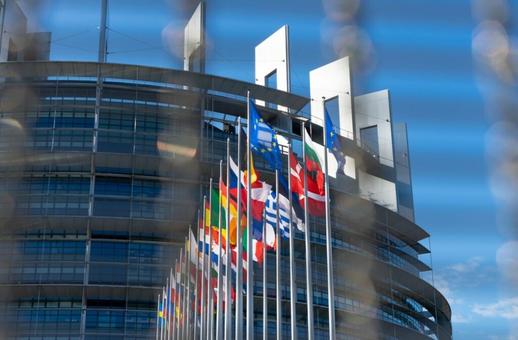 Η Κομισιόν καλεί τις χώρες της ΕΕ σε «συντονισμένη δράση κατά της ινδικής παραλλαγής του κορονοϊού»