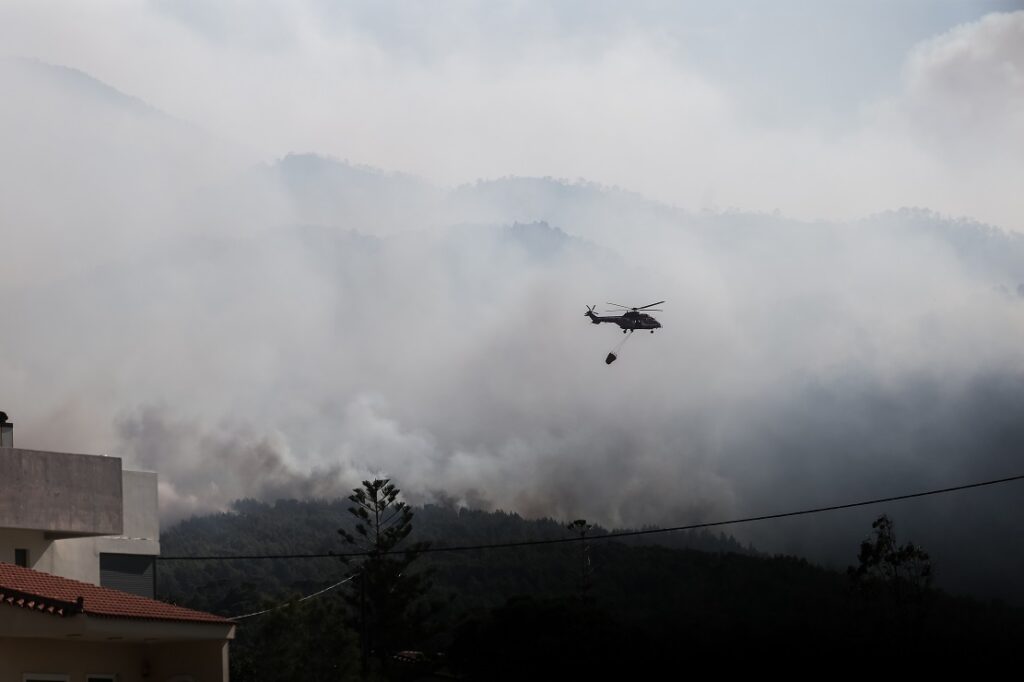 Καταστροφική πυρκαγιά στα Γεράνεια – Έγιναν στάχτη πάνω από 20.000 στρέμματα δάσους – Αναμένεται νέα δύσκολη νύχτα