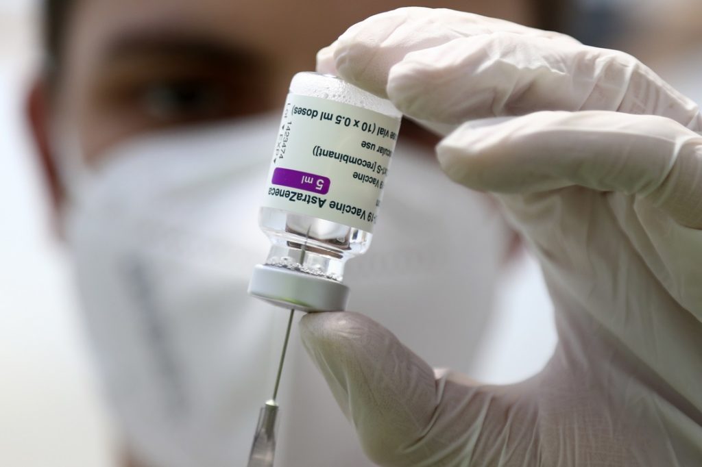 Spiegel: Σχέδια για χορήγηση 6,4 εκατ. δόσεων εμβολίων σε παιδιά και εφήβους στη Γερμανία