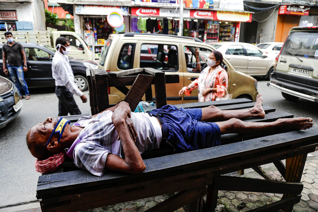 Ινδία-κορονοϊός: Επιστρατεύει ιατρικό προσωπικό από τις ένοπλες δυνάμεις