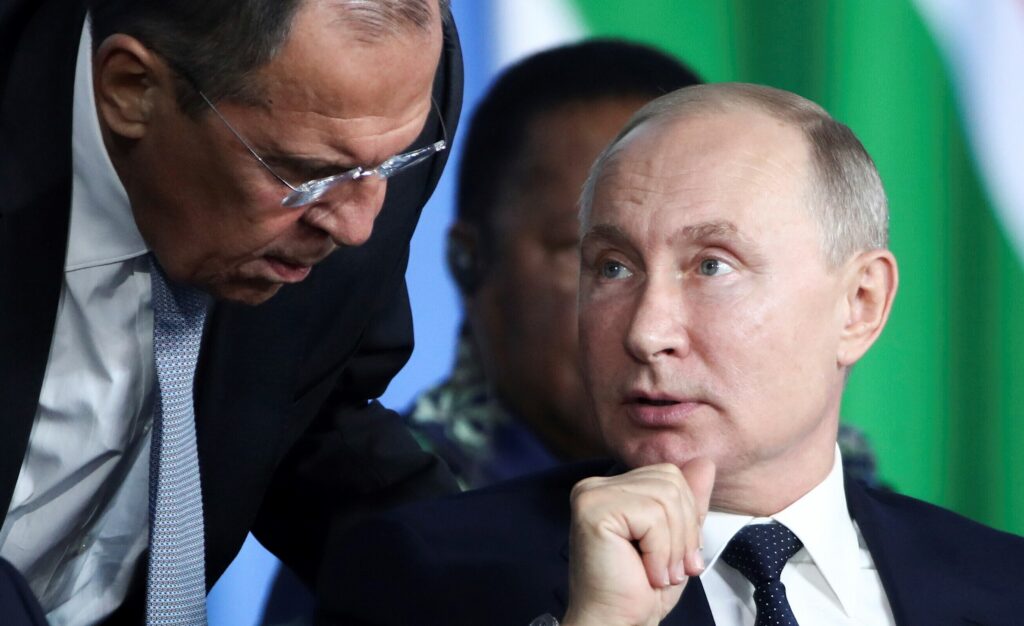 «Οι έλεγχοι των εξοπλισμών στη συνάντηση Μπάιντεν – Πούτιν» προτείνει η Μόσχα
