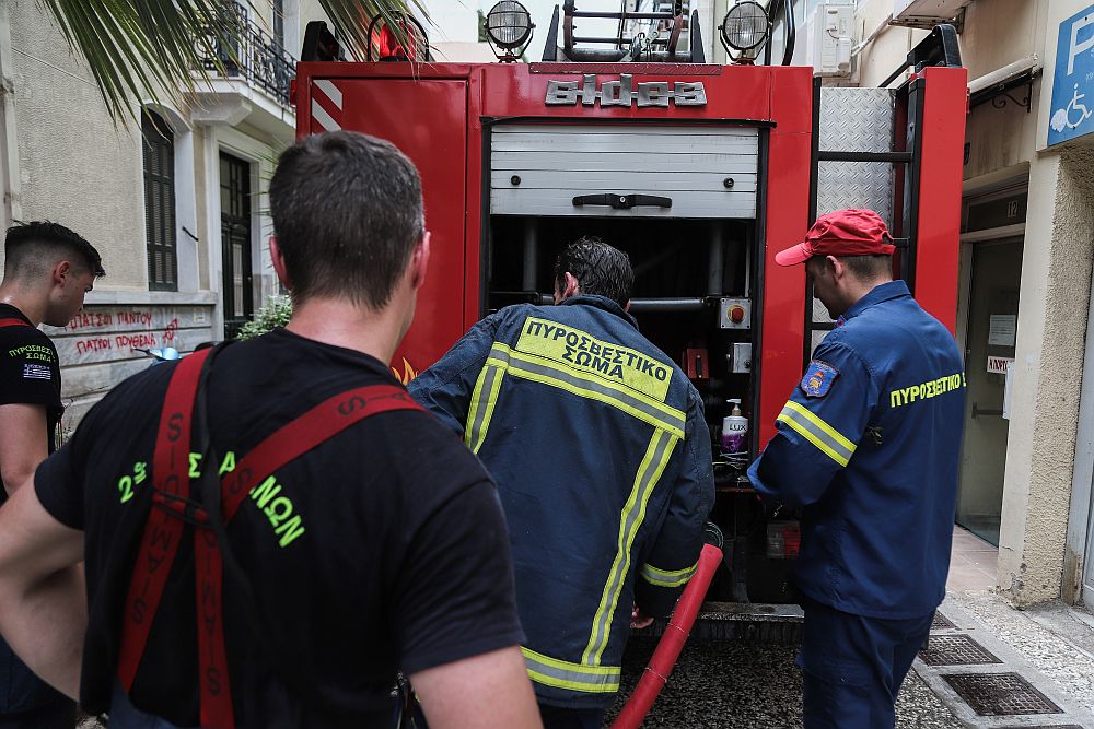 Φωτιά σε διαμέρισμα στην Καλλιθέα