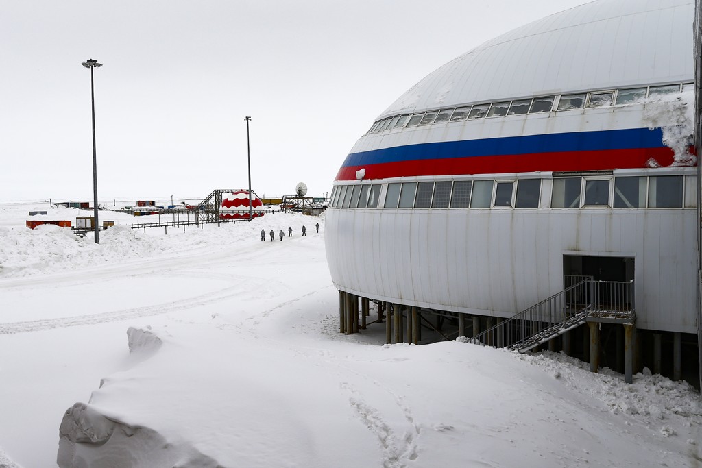 Προβολή στρατιωτικής ισχύος από Ρωσία για τους «θησαυρούς» της Αρκτικής