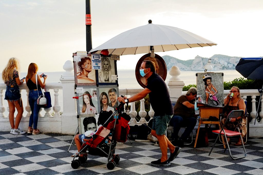 Η Ισπανία σκέφτεται να ανοίξει τα σύνορα στους Βρετανούς χωρίς PCR τεστ