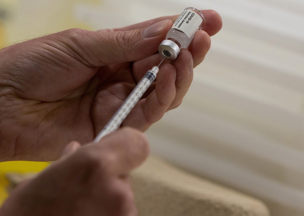 Η J&J ενδέχεται να μην παραδώσει στην ΕΕ τις αναμενόμενες δόσεις του εμβολίου