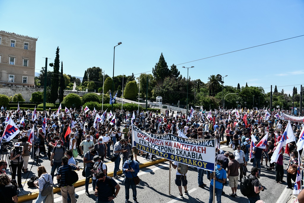 Ηχηρή απάντηση στους δρόμους ενάντια στο αντεργατικό νομοσχέδιο (Photos – Video)