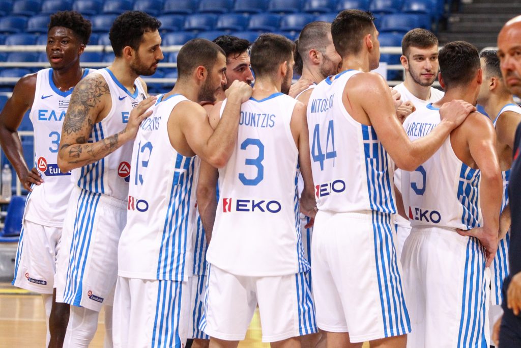 Μπάσκετ: «Κόπηκαν» τέσσερις από την Εθνική