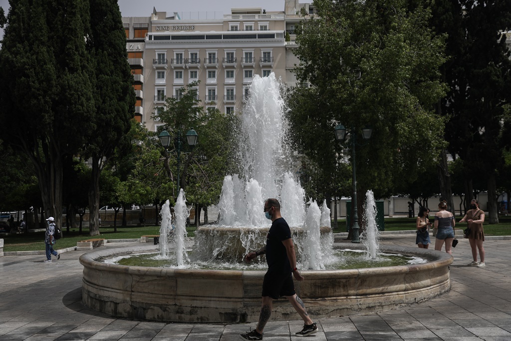 Νέα άρση μέτρων παρά την ανησυχία για την μετάλλαξη Δέλτα – Τέλος η νυχτερινή απαγόρευση