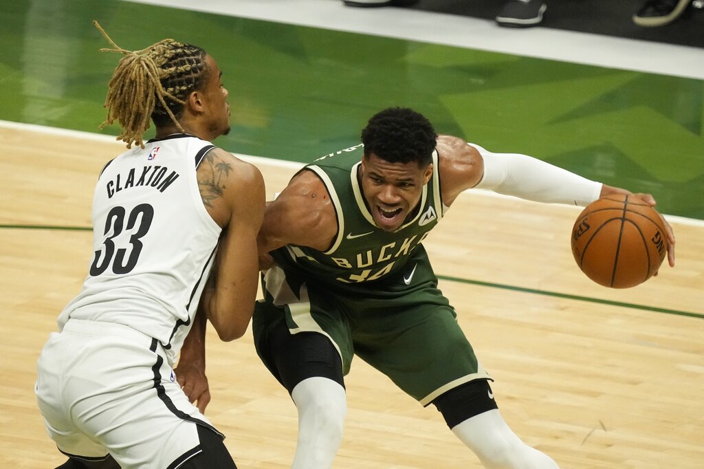 NBA: Ανάσα για τους Μπακς, μείωσαν σε 2-1
