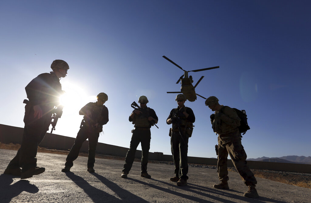 Γιατί σκέφτονται οι Αμερικάνοι να αφήσουν πίσω μερικές εκατοντάδες στρατιώτες στο Αφγανιστάν