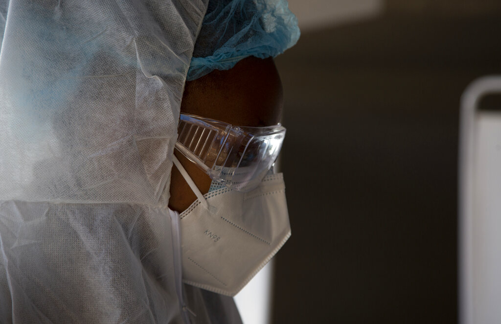 Εν μέσω έλλειψης εμβολίων, η Αφρική πλήττεται από ένα «σφοδρό» τρίτο κύμα της πανδημίας