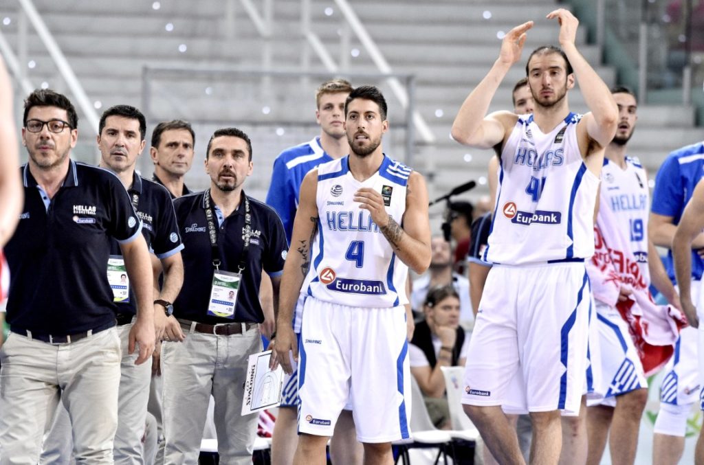 Ήττα μετά επαίνων για την Εθνική