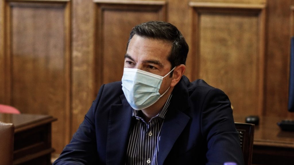 Τσίπρας: Η κυβέρνηση Μητσοτάκη υλοποιεί όσα δεν κατάφεραν με στυγνούς εκβιασμούς οι δανειστές