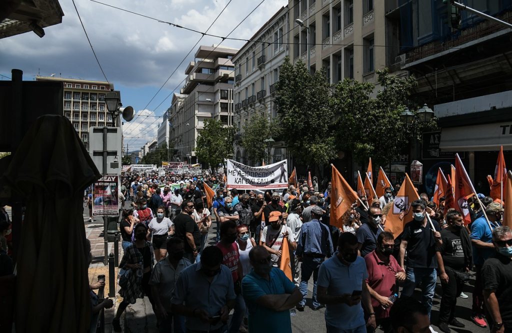 Μαζικός ξεσηκωμός ενάντια στο αντεργατικό έκτρωμα της κυβέρνησης Μητσοτάκη