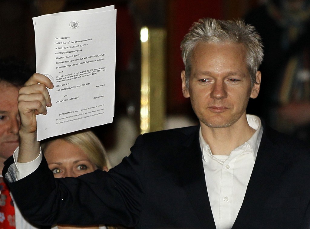 Διαδικτυακή εκδήλωση – συζήτηση με τίτλο: Julian Assange – Θύμα βασανιστηρίων