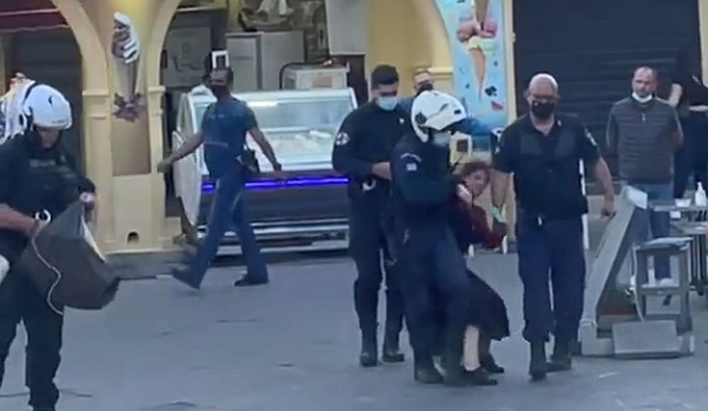 Σάλος στη Ρόδο: Τη συνέλαβαν γιατί… τραγουδούσε (Video)
