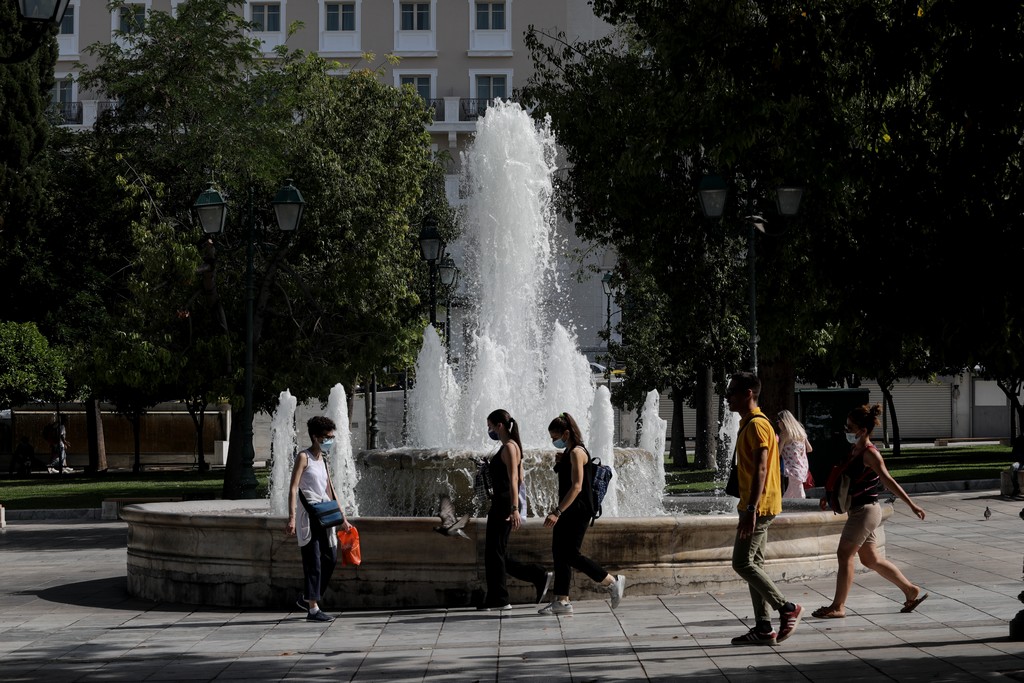 Κορονοϊός: 21 θάνατοι, 239 διασωληνωμένοι και 395 νέα κρούσματα