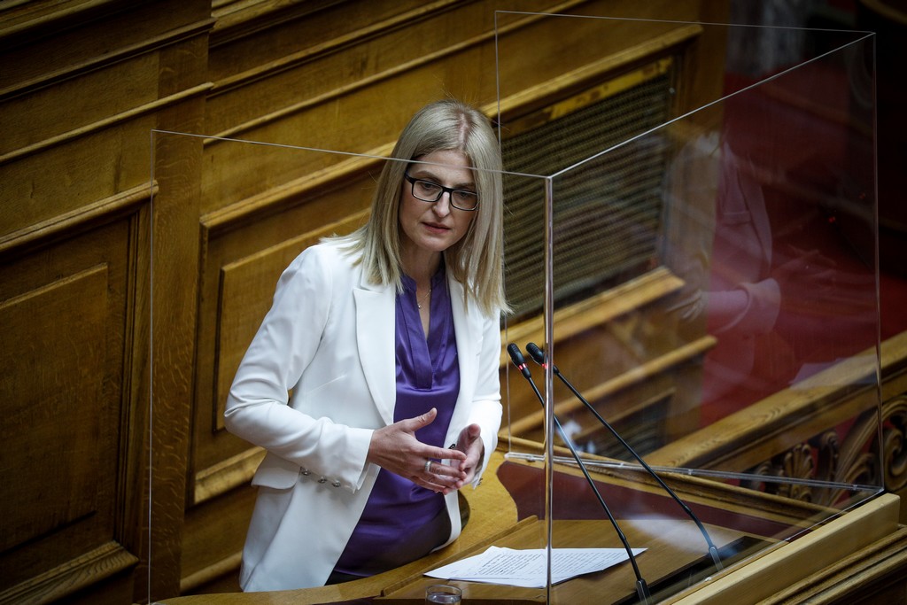 Στη Βουλή έφερε ο ΣΥΡΙΖΑ τον αποκλεισμό πρόσφυγα από τις πανελλήνιες