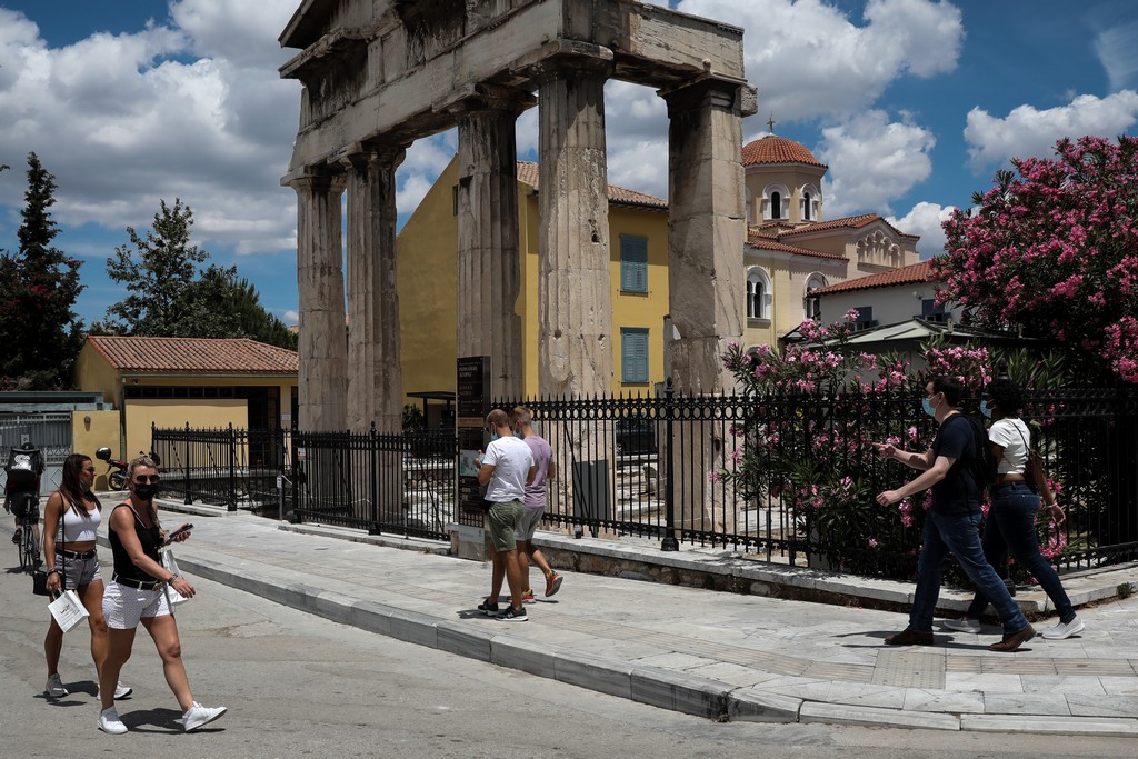 Κορονοϊός: 16 θάνατοι, 277 διασωληνωμένοι και 406 νέα κρούσματα