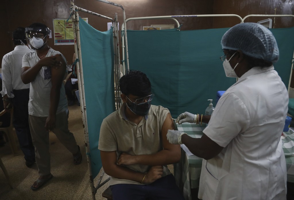 Ινδία: Ο πρωθυπουργός ανακοίνωσε τον δωρεάν εμβολιασμό όλων των ενηλίκων