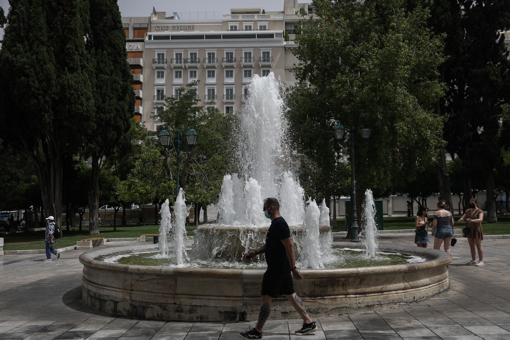 Κλείνουν σχολεία στη Στερεά Ελλάδα λόγω του καύσωνα