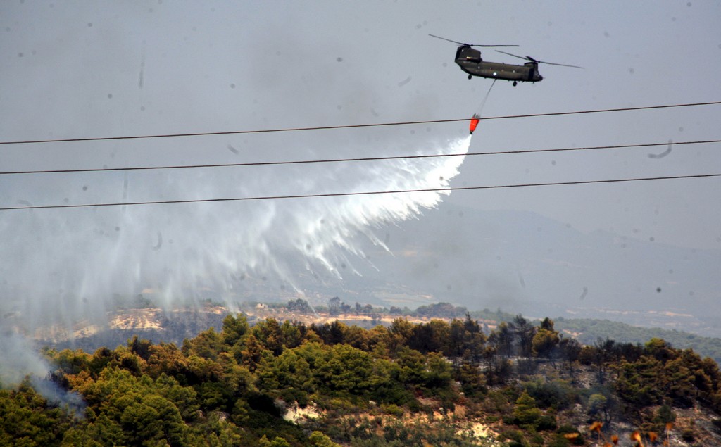 Οριοθετήθηκε η φωτιά στο Κιάτο Κορινθίας