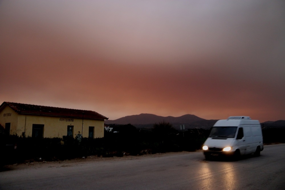 Καιρός: Αλλαγή σκηνικού με λασποβροχές και πιθανές χαλαζοπτώσεις – Ποιες περιοχές θα πληγούν