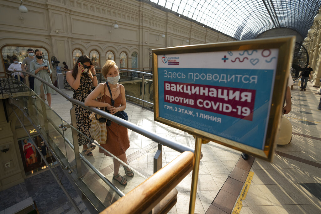 «Πανικός» στο υπουργείο Τουρισμού με Ρώσους τουρίστες: Τι αλλάζει άρον άρον λόγω της μετάλλαξης Δέλτα